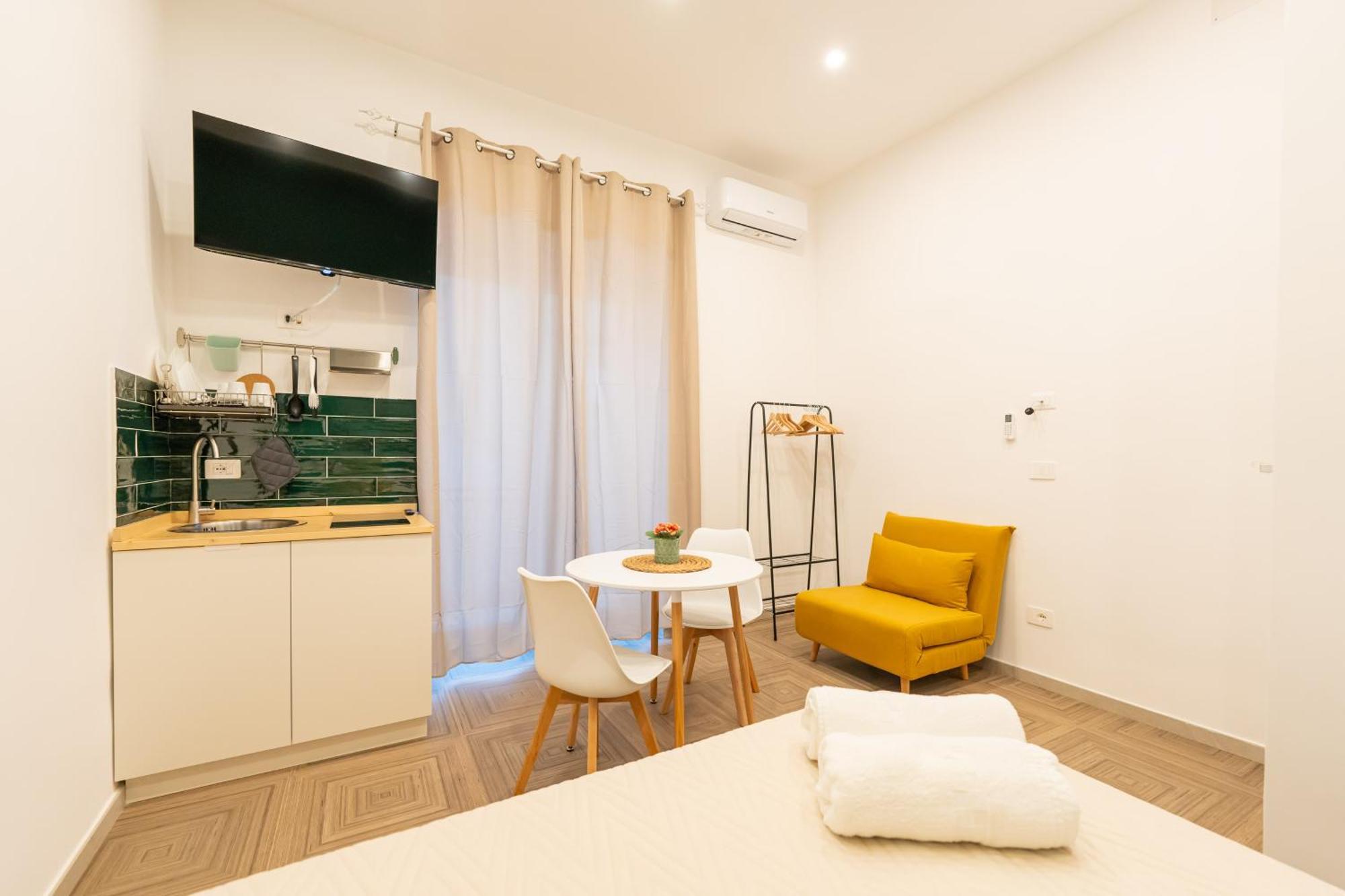 R&D Scassacocchi Apartments 15 Napoli Bagian luar foto