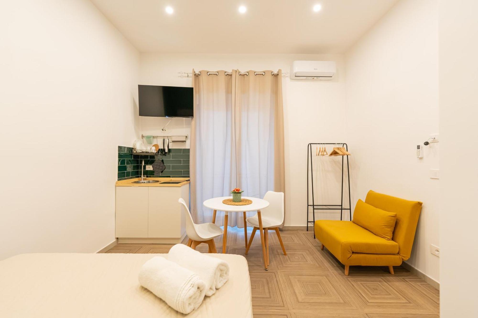 R&D Scassacocchi Apartments 15 Napoli Bagian luar foto