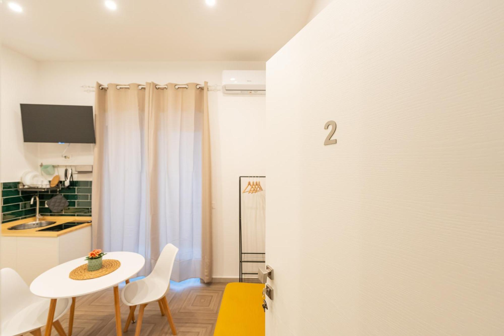 R&D Scassacocchi Apartments 15 Napoli Bagian luar foto